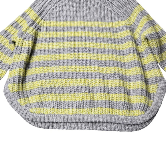 Victoria's Secret Sz M Gray Yellow Wool Alpaca Cotton Blend‎ Chunky Knit Sweater - Picture 7 of 13